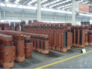 赤壁蒲圻起重機械加工半成品倉庫圖展。