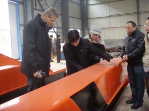 德馬格全球技術(shù)總監(jiān)來(lái)赤壁蒲圻起重機(jī)械進(jìn)行起重機(jī)采購(gòu)考察。